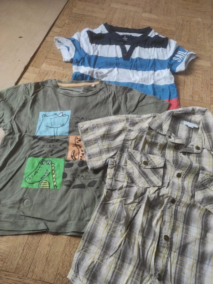 Lot 3 tee shirts 5 ans