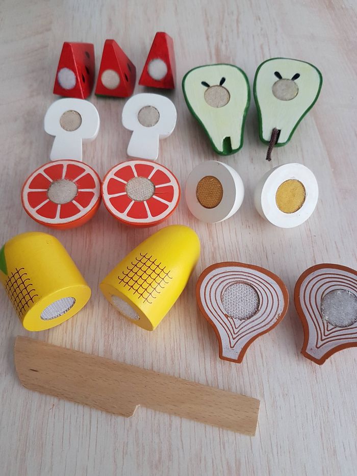 Balance du marché, fruits et légumes en bois à découper pour dînette - photo numéro 9