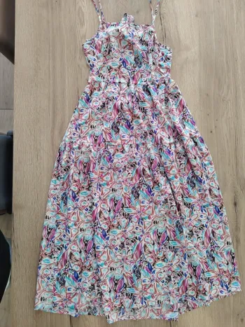 Jolie robe longue dos nu