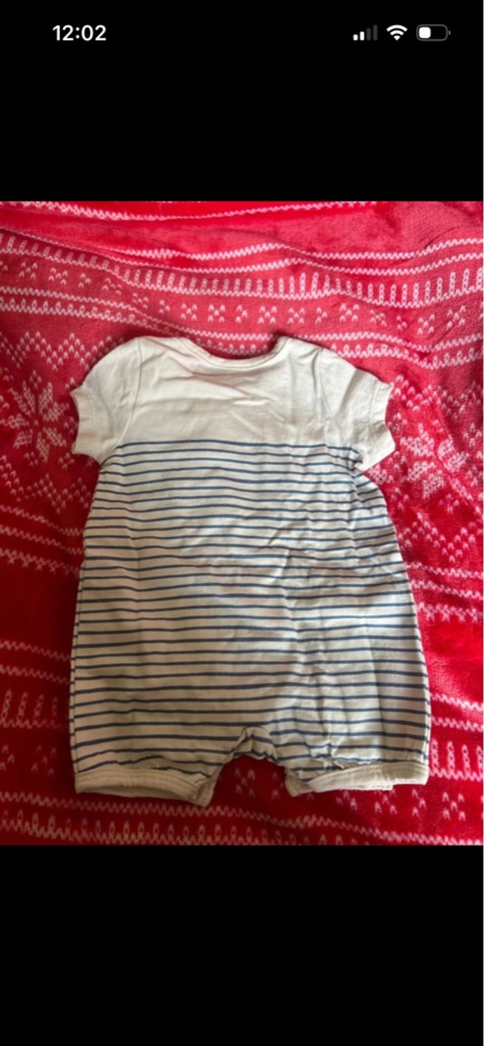 Combinaison bébé taille 1 mois - photo numéro 3