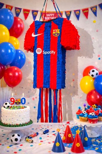 Pinatas XL foot Barca