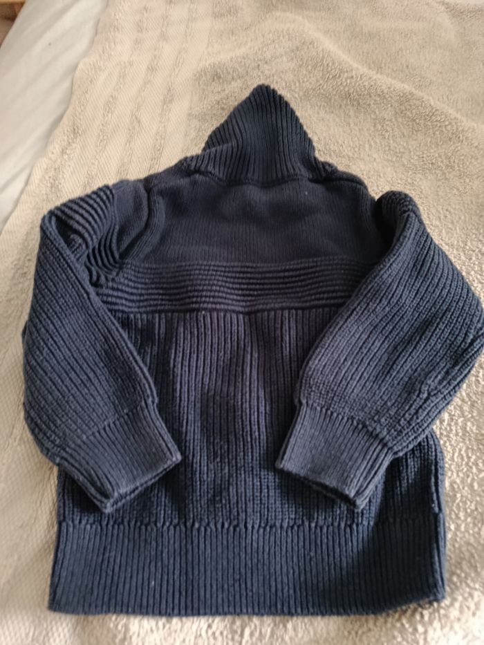 Pull bleu marine - photo numéro 2