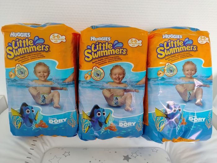 Lot de couches culottes de bain huggies little swimmers