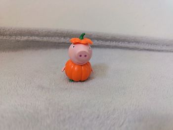 Figurine George Pig déguisée en Citrouille (Halloween) - 6 cm