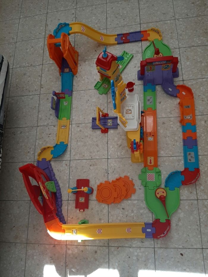 Mon super circuit radio télécommandé Tut tut bolide - photo numéro 2