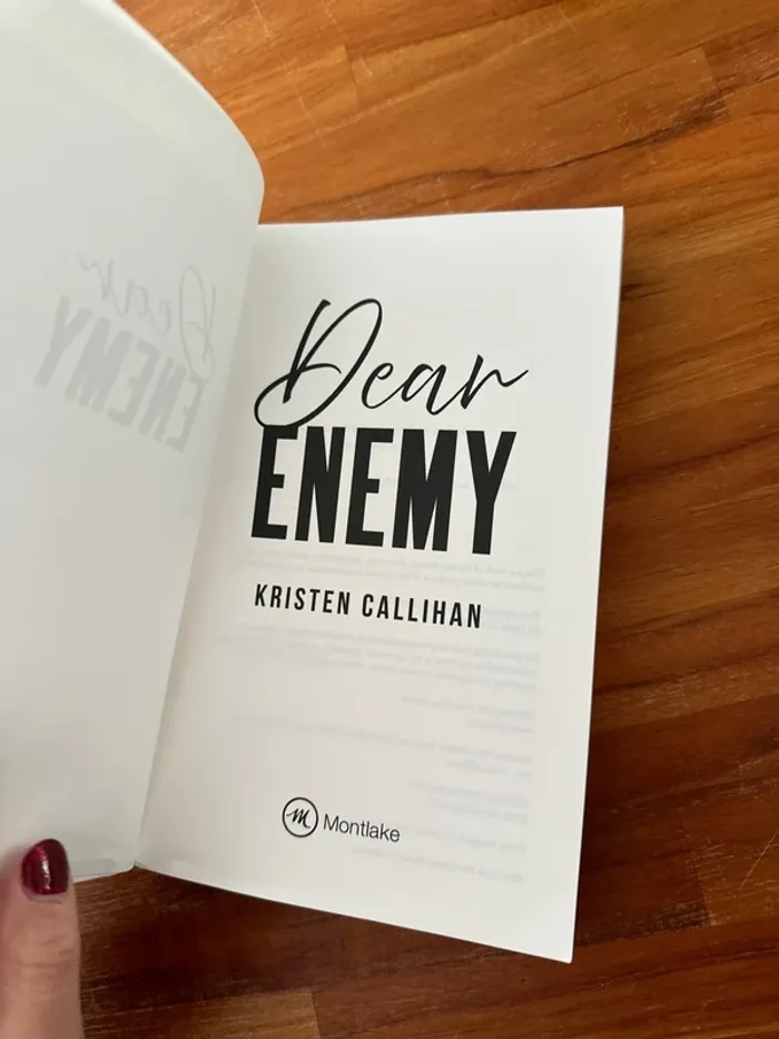 Livre dear enemy - photo numéro 4