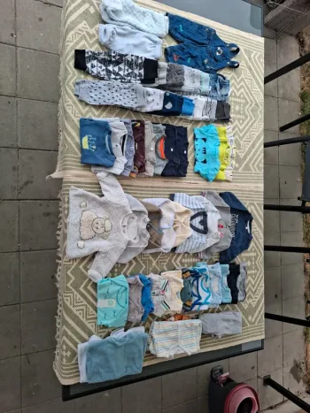 Lot vêtements bébé 0-1 mois 53 articles