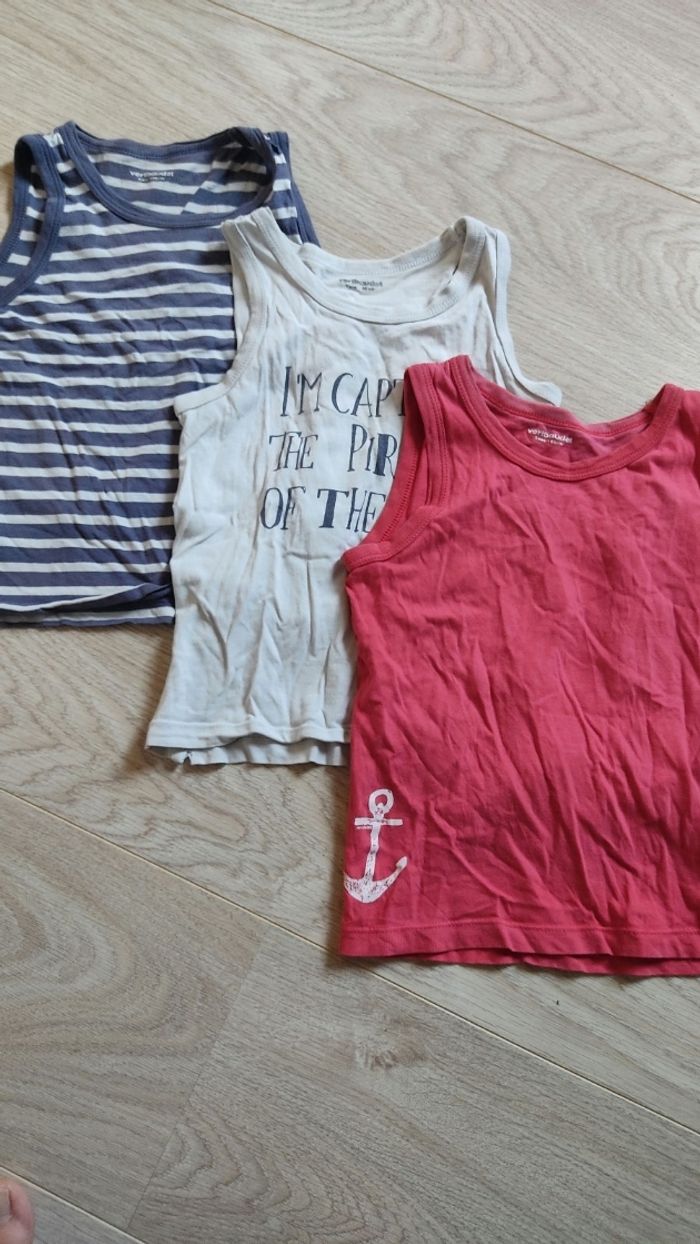 Lot de débardeurs