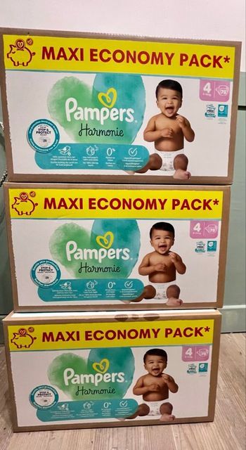 48€ les 234 couches Pampers Harmonie T4 (9 - 14 kg)