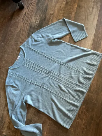 Pull léger bleu
