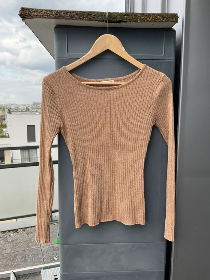 Petit pull doré