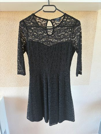 Robe noire Kiabi taille M dentelle