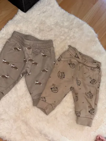 lot de deux pantalons 