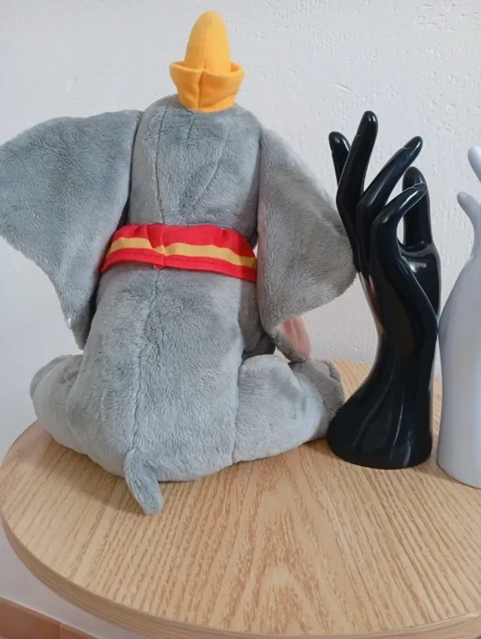 Peluche éléphant Dumbo original dessin animé - photo numéro 3