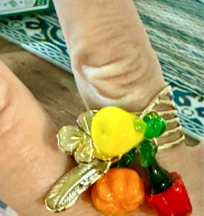 Bague large réglable fruits et légumes en verres en breloques habaha Paris - photo numéro 3