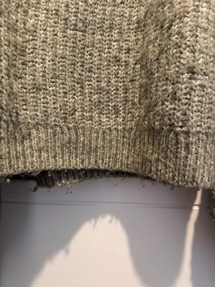 Pull en maille kaki Bershka - photo numéro 4
