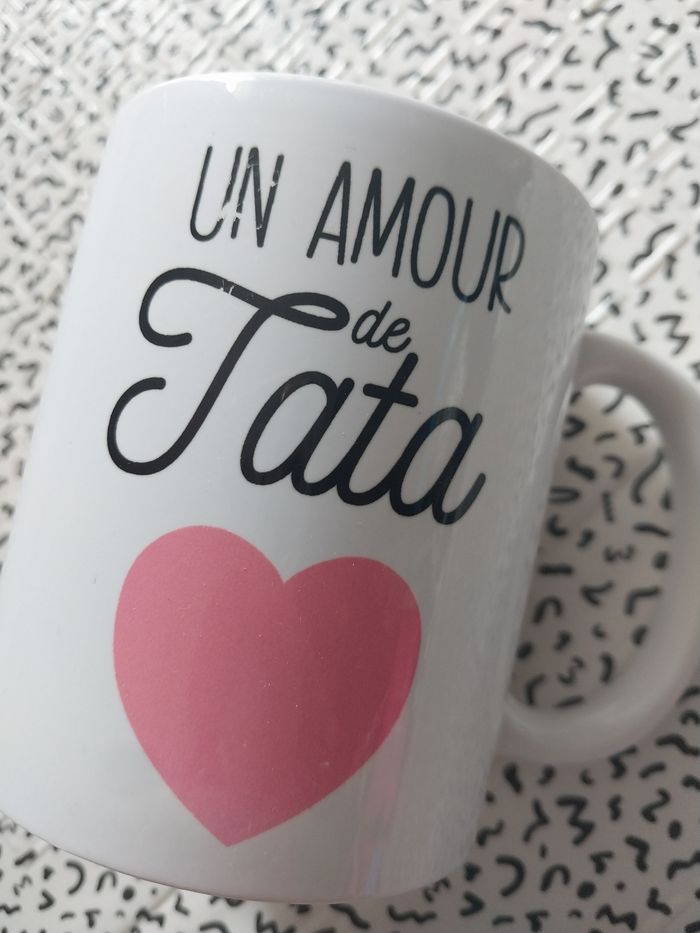 Tasse “Un amour de Tata” – Derrière la porte - photo numéro 2