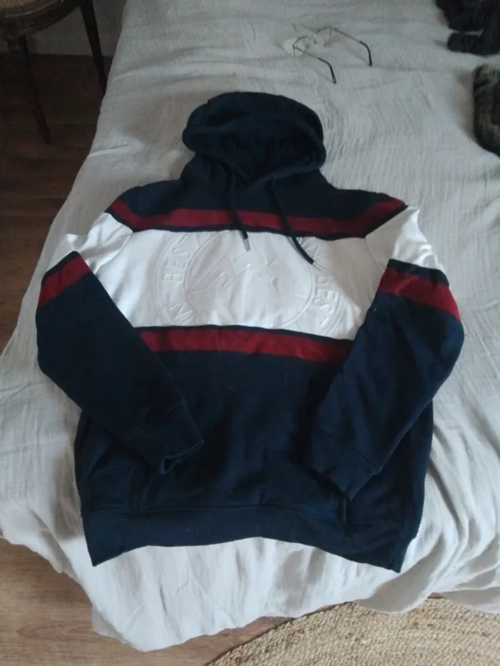 Sweat capuche - photo numéro 2