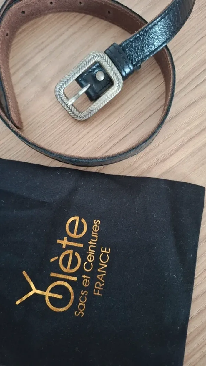 Ceinture Yolete cuir vernis véritable et boucle argentée - etat neuf 75cm - photo numéro 7