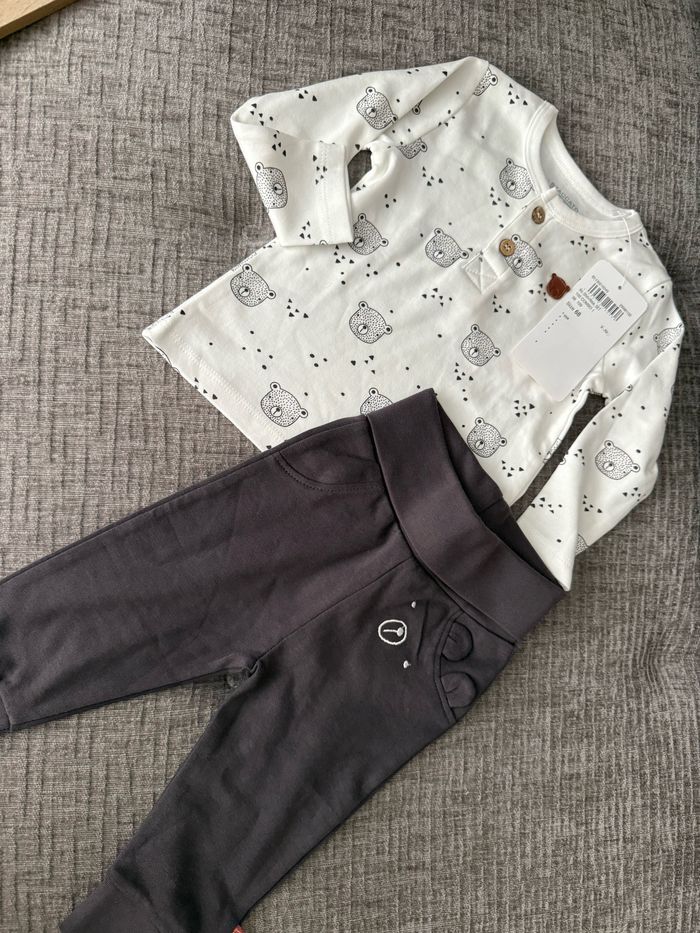 Ensemble neuf avec étiquette
