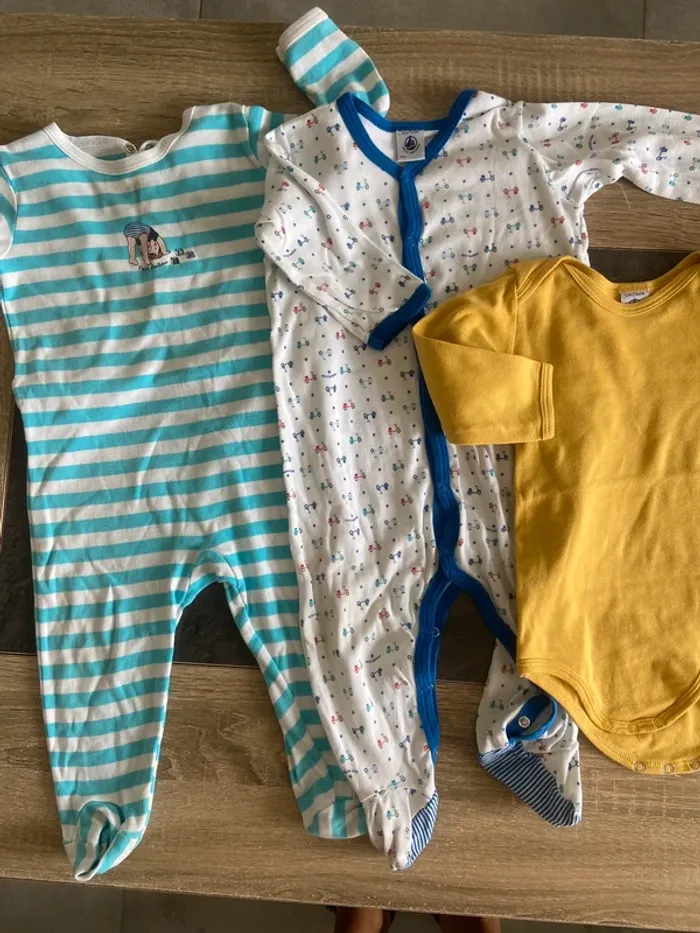 Lot pyjama + body Petit Bateau