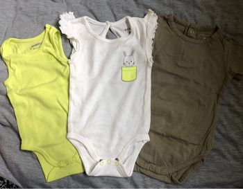 Lot 3 bodies manches courtes 3 mois