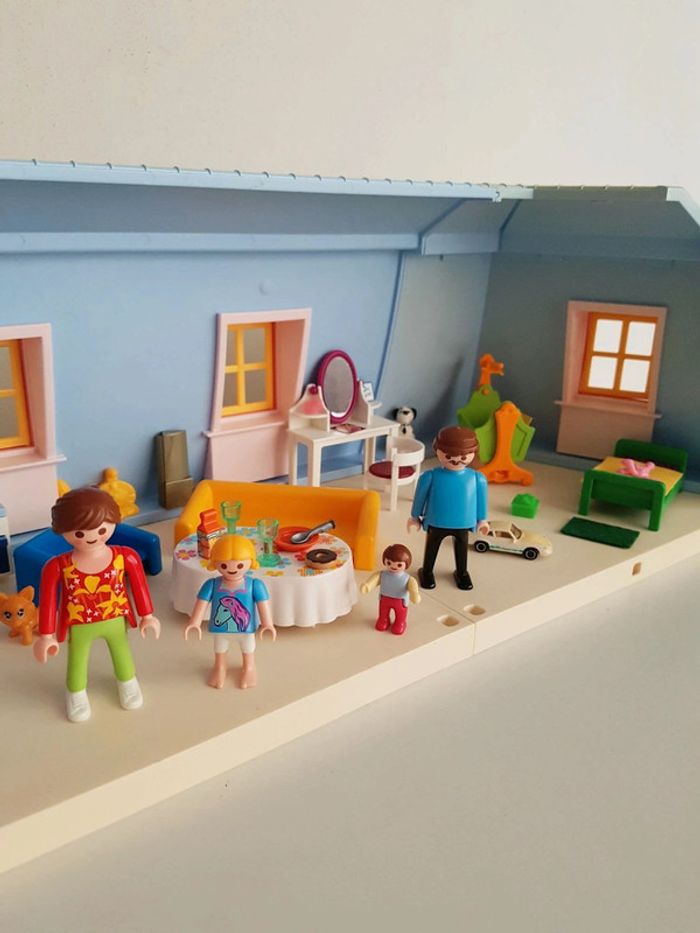 Maison et famille Playmobil