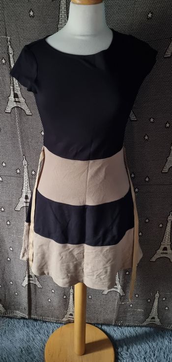 Robe bicolore taille 36 La Fée Maraboutée