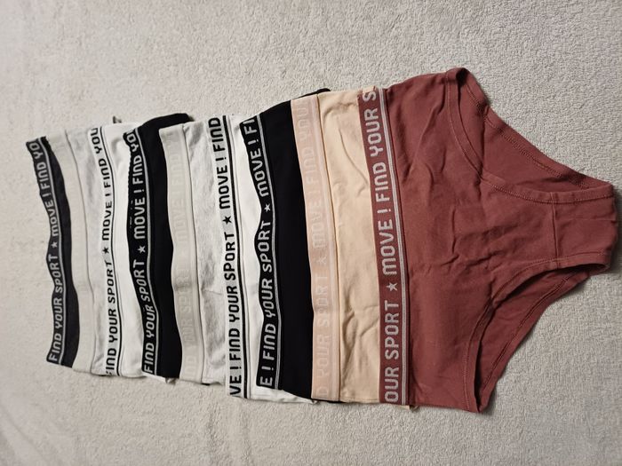 Lot de 9 shorty Kiabi 14 ans (réf perso SVTF07)(familleac72)