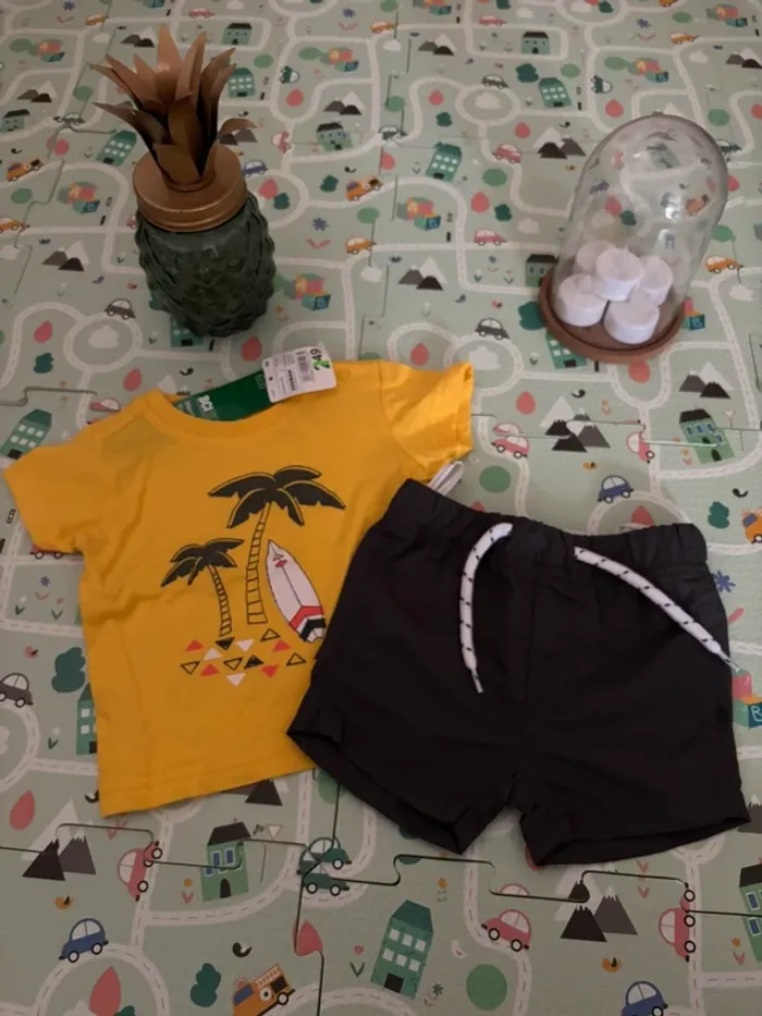 Ensemble short et t shirt zeeman 6 mois