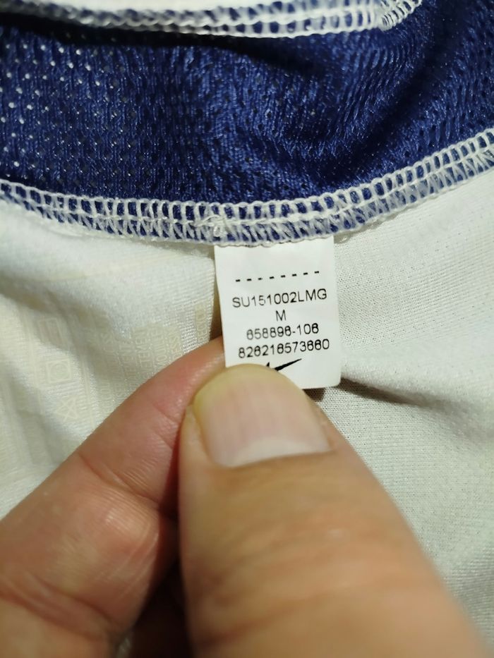 Maillot porté par Cavani PSG - photo numéro 3