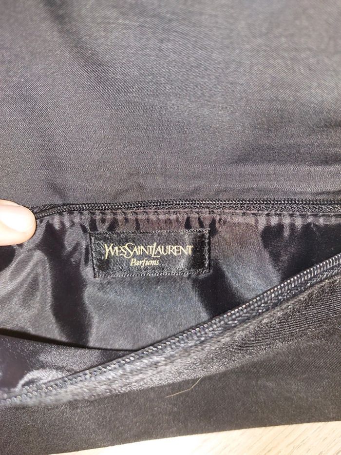 Pochette ysl Yves Saint Laurent en très bon état - photo numéro 3