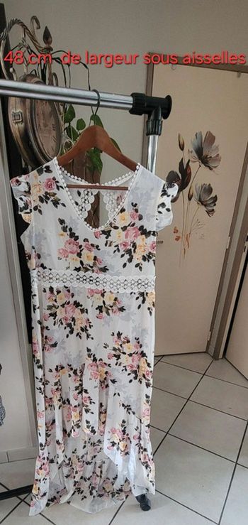 Robe asymétrique longue derrière