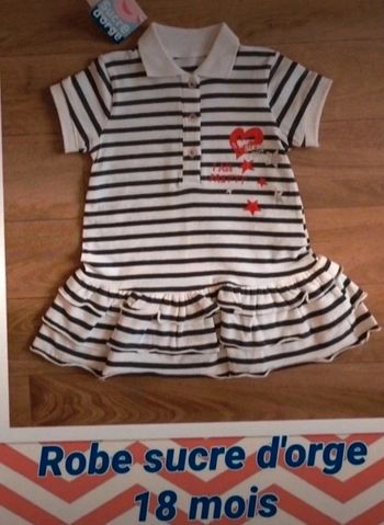 Robe sucre d'orge 18 mois neuve avec étiquette