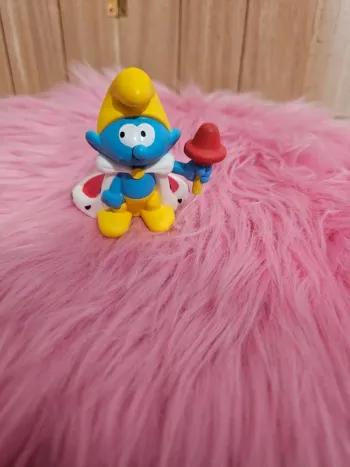 Figurine Schtroumpf empereur roi reine mc Donald