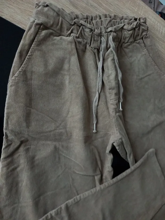 Pantalon en velours L/XL - photo numéro 11