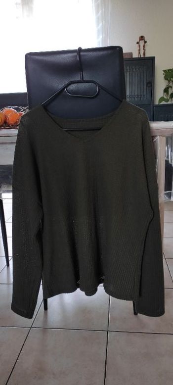 Pull léger et fluide kaki