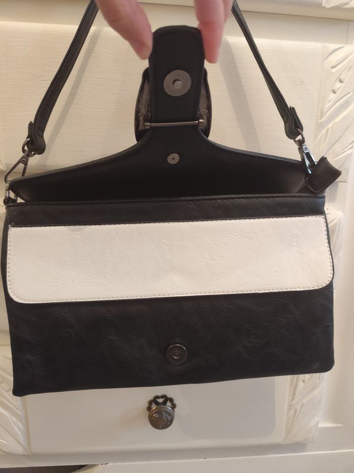 Pochette - photo numéro 2