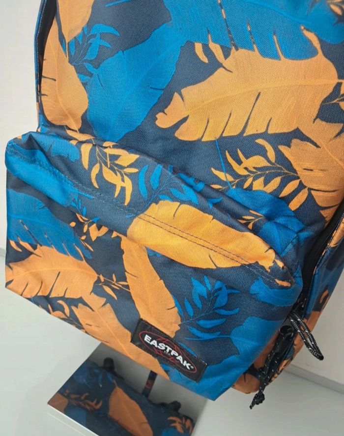 Eastpak sac à dos scolaire rangement ordinateur neuf - photo numéro 2