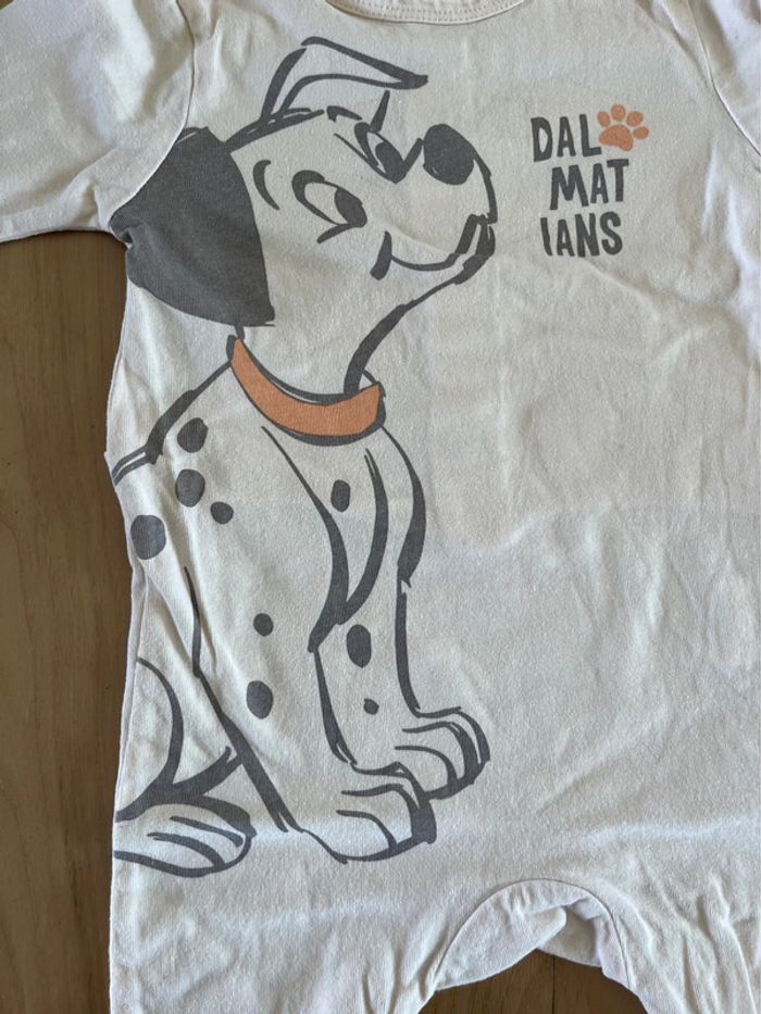 🐾 Pyjama crème – Les 101 Dalmatiens – Kiabi – 9 mois fille - photo numéro 3