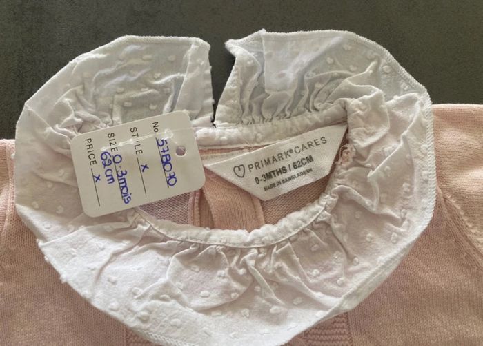 Combinaison rose pâle et blanche Primark 0-3 mois/62 cm [ref.57B070] - photo numéro 2