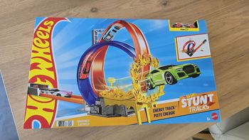 Hot wheels stunt tracks energy neuf