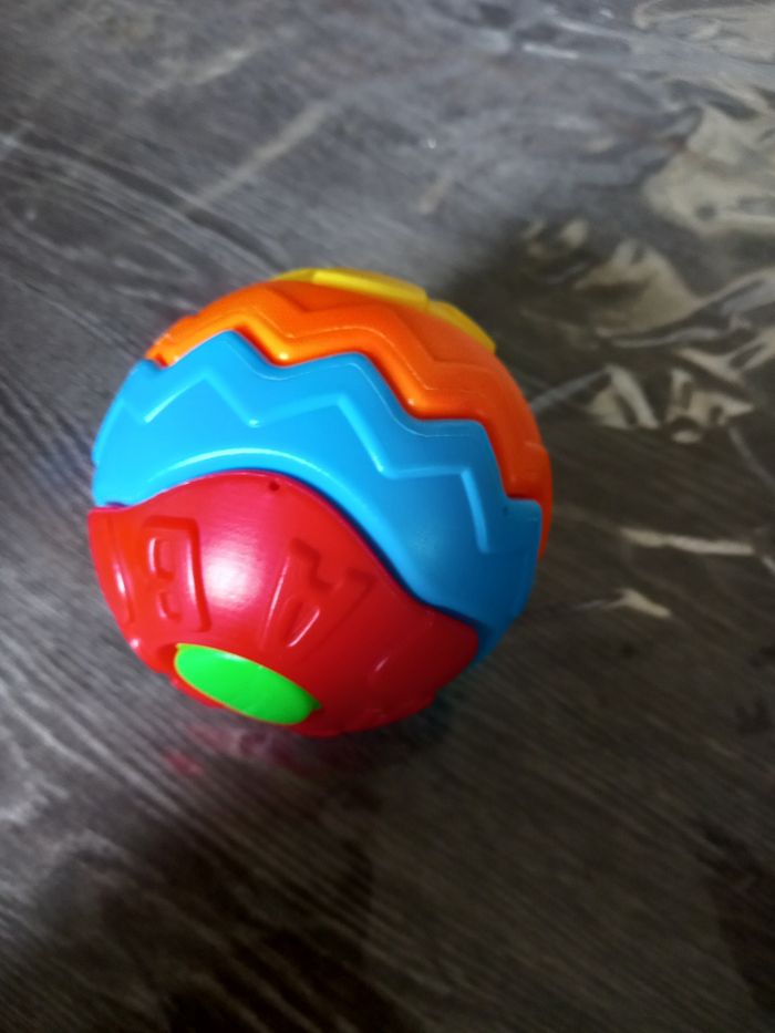 Balle couleur à empiler