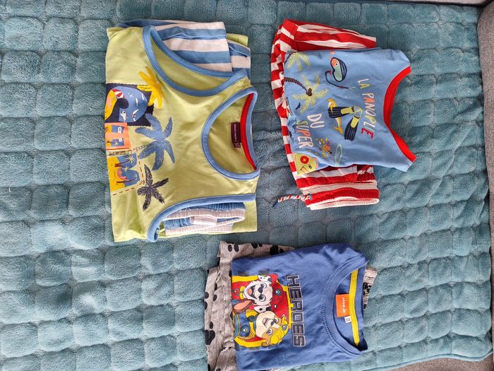 Lot 3 pyjamas 
Garçon 6 ans