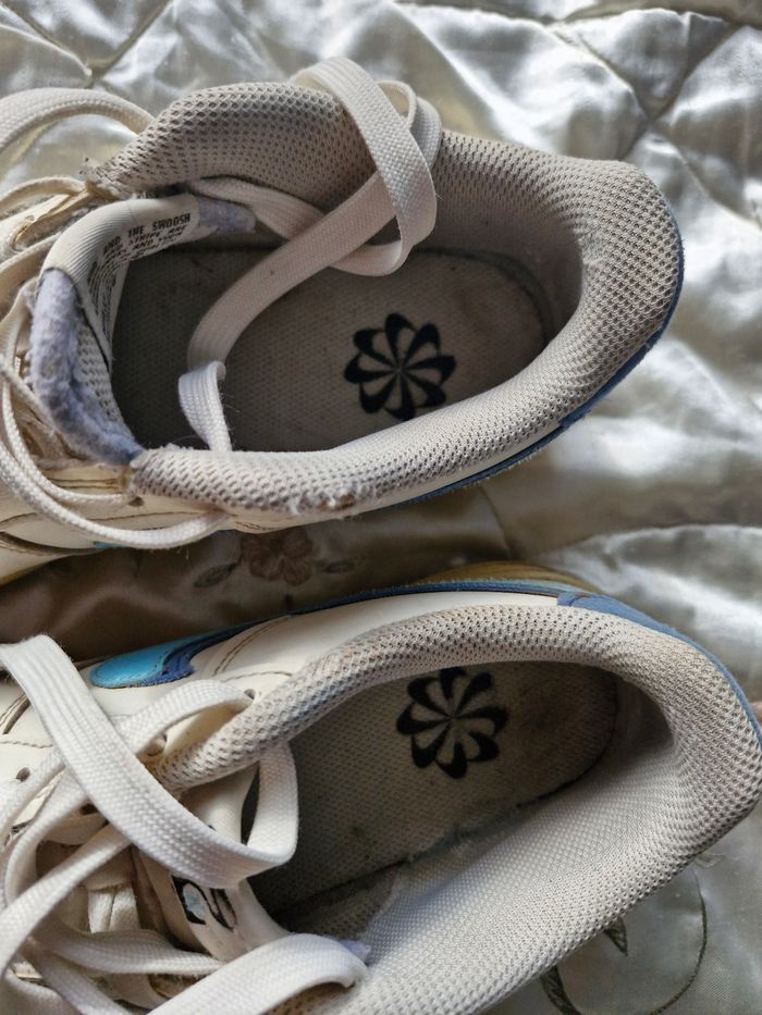 Très joloes basquets lacets nike - photo numéro 7