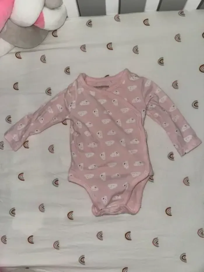 Lot pyjama + body - photo numéro 2