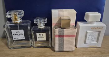 Lot de 4 bouteilles de parfum vide