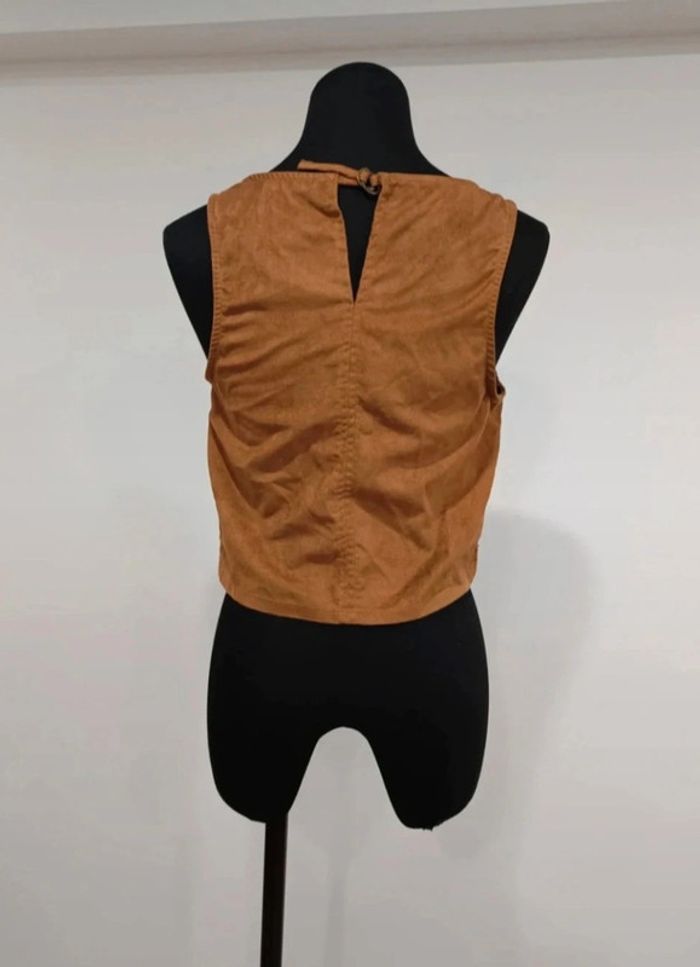 Haut en suédine Bershka taille S/M - photo numéro 3