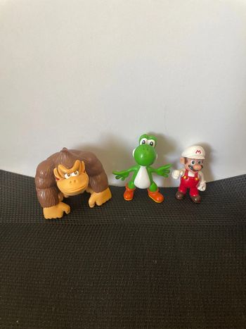 Lot 3 figurines PVC super Mario bros donkey Kong Yoshi Nintendo officiel