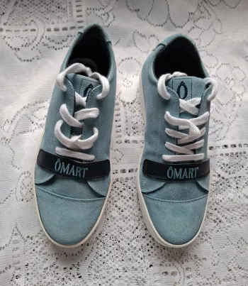 Baskets bleues Omart - look tendance, neuve, taille 37